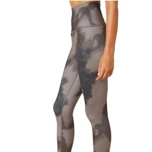 Beyond Yoga High Waisted Midi Legging in Cognac Rodeo Size Small